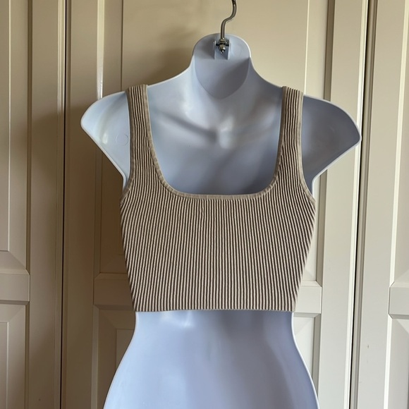 Babaton Aritzia  Sculpt Knit
Squareneck Cropped Tank Taupe Size Small - Picture 3 of 12